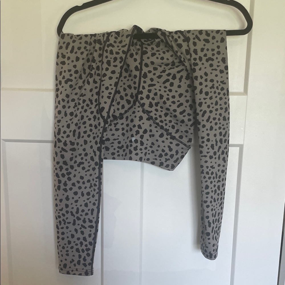 Leopard leggings